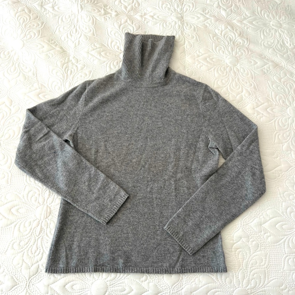 Ann Taylor 100% Cashmere Turtleneck Sweater M